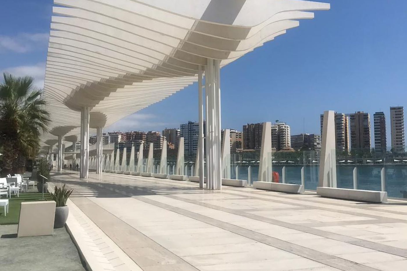 Promenade du port de Málaga sur la Costa del Sol